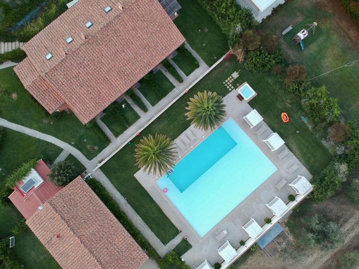 Relais Le Fornacelle Aparthotel Castagneto Carducci Exteriör bild